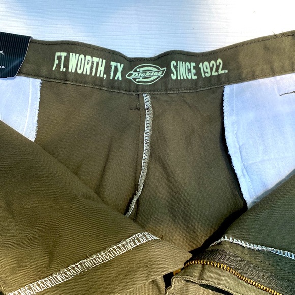 Shorts - Picture 5 of 9